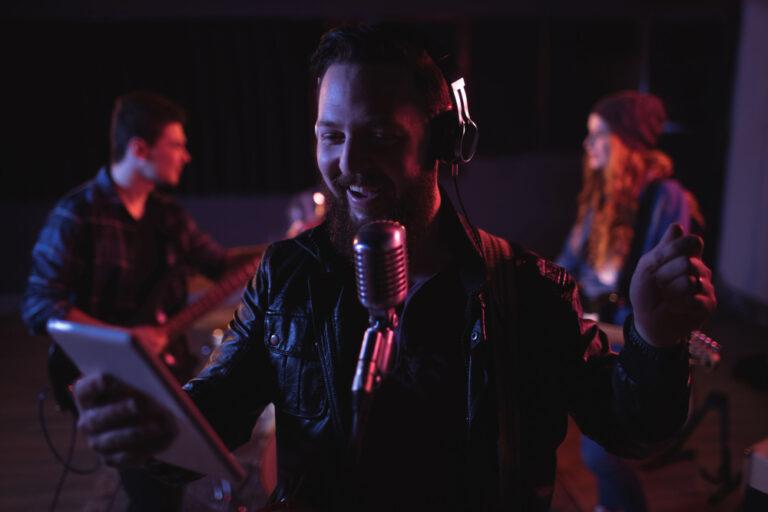 ימי גיבוש לחברות הייטק (Company Song)